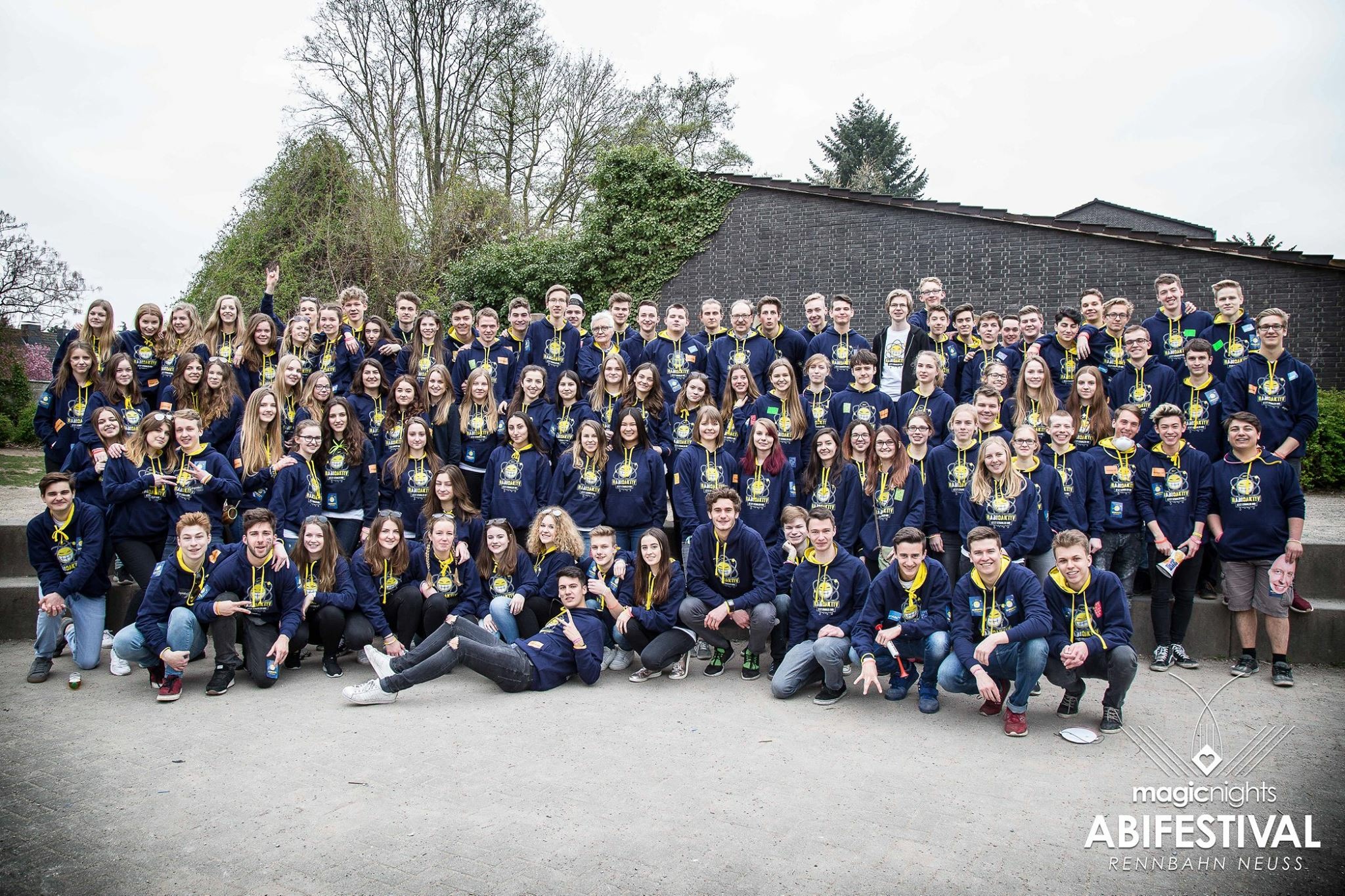 Schülerinnen und Schüler des Abiturjahrgang 2017 des Nelly-Sachs-Gymnasiums in Neuss