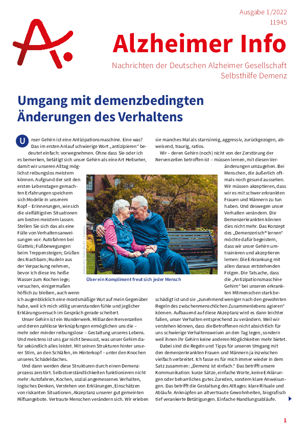 Ein Ehepaar sitzt auf einer Bank, hält sich in den Armen und lacht. Das Bild ist umrahmt von Text. Bei Klick auf das Bild gelangt man zum Shop der Deutschen Alzheimer Gesellschaft